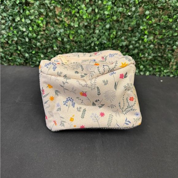 ADIDAS SANTIAGO 3 LUNCH BAG MEADOW FLORAL - Picture 5 of 11